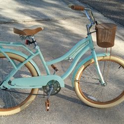 Huffy 24" Nel lusso Girls Women's Cruiser Bike Like New Condition 