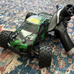 All Terrain RC Car 18859, 36 KPH High Speed 4WD Electric Vehicle with 2.4 GHz Remote Control