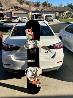 Snowboard, Helmet & Goggles