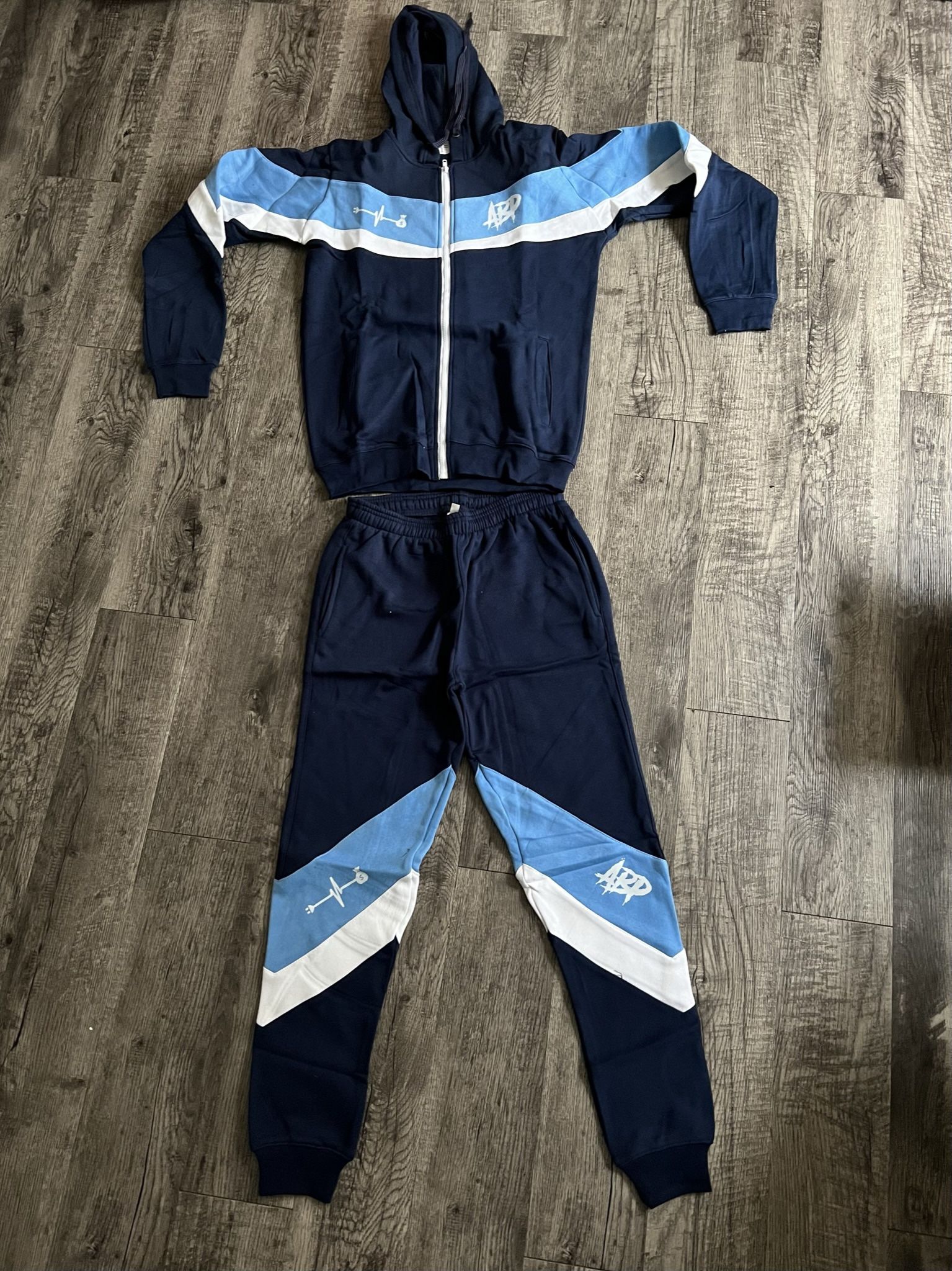 Men’s sweatsuit