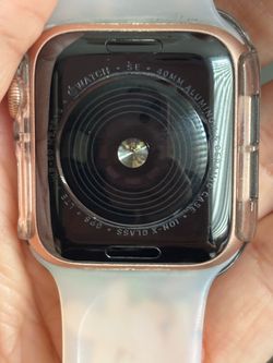 Apple Watch SE 40mm rose gold cellular and gps compatible