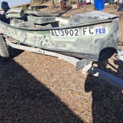 GREAT RUNNING BOAT ON TRAILER READY TO GO