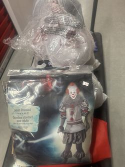 Brand New Clown Set Size 40