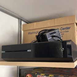 Xbox One Works Great And Has A New Power Pack. No Controller 