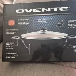 New Ovente Electric Wok, Non Stick Coating, 4.5 Liter Capacity, 13 Inch Diameter, Aluminum Body For Only $30