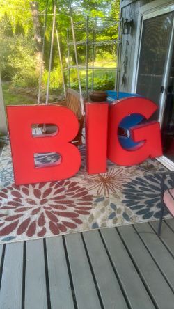 Giant Industrial Electronic Signs