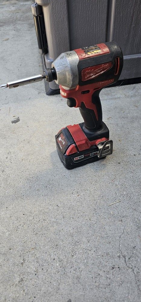 Milwaukee Impact Drill 