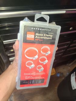 BRAND NEW HOSE CLPAMPS 40 PEACES...PICK UP IN BLOOMINGTON..CHECK OUT MY PAGE FOR MORE ✔️ ✅️