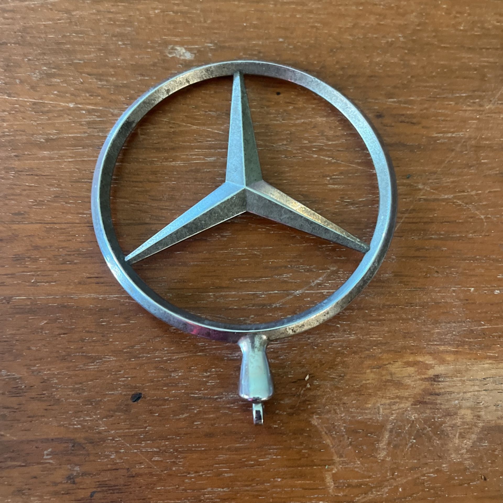 Mercedes-Hood Emblem