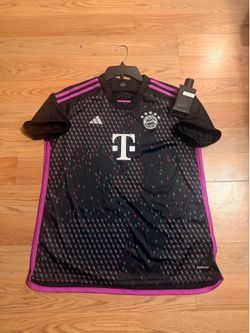 Bayern Munich away 23/24 jersey size xl