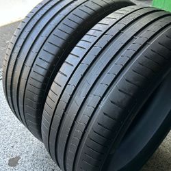2 Used 275/40R21 Pirelli Runflat Tires 275 40 21 