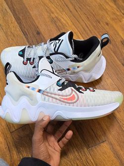 Nike Giannis Immortality "Force Field"