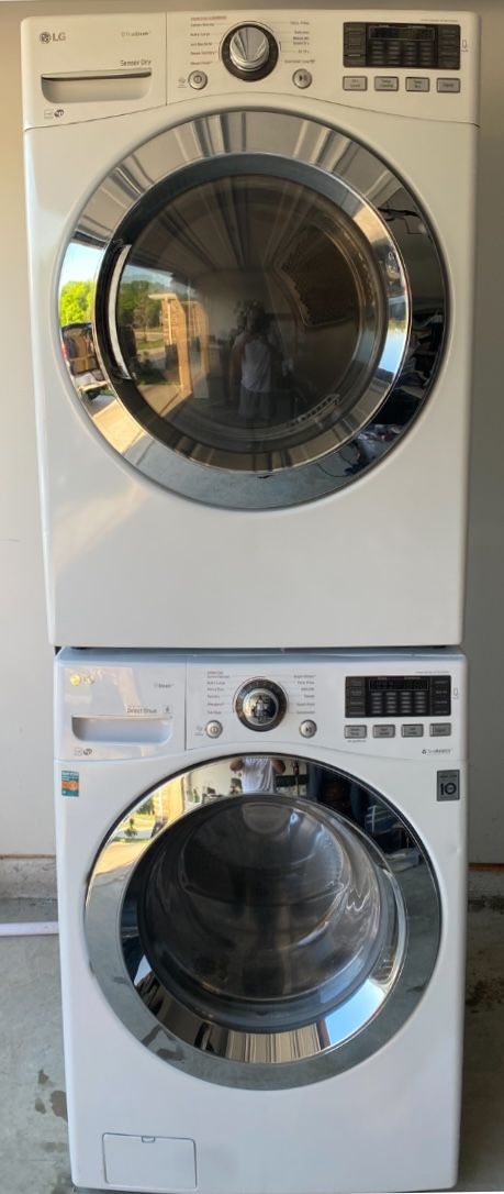LG ULTRA CAPACITY STEAM 27” STACKABLE WASHER & DRYER SET WORKS GREAT!!!