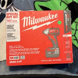 Milwaukee M18 1/4 Hex Impact Driver Kit.