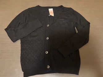 cárdigan negro para niñas pequeñas es de la marca Cat & Jack size 3T