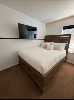 Full size bedroom set