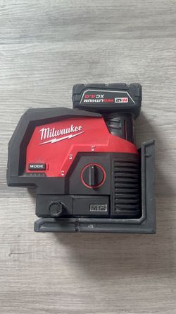 Milwaukee 3622-20 M12 12V Cordless Green Cross Line w/ Plumb Points Laser Level,Charger, 2 batteries, retail price for everything combined was over $6
