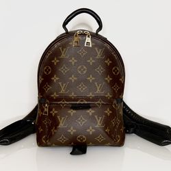 𝐋𝐨𝐮𝐢𝐬 𝐕𝐮𝐢𝐭𝐭𝐨𝐧 𝐏𝐚𝐥𝐦 𝐒𝐩𝐫𝐢𝐧𝐠𝐬 𝐏𝐌 𝐁𝐚𝐜𝐤𝐩𝐚𝐜𝐤