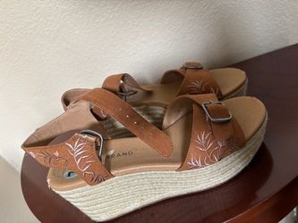 Lucky brand sandals