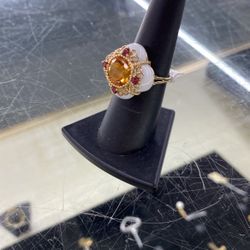 14k Yellow Gold Ring 