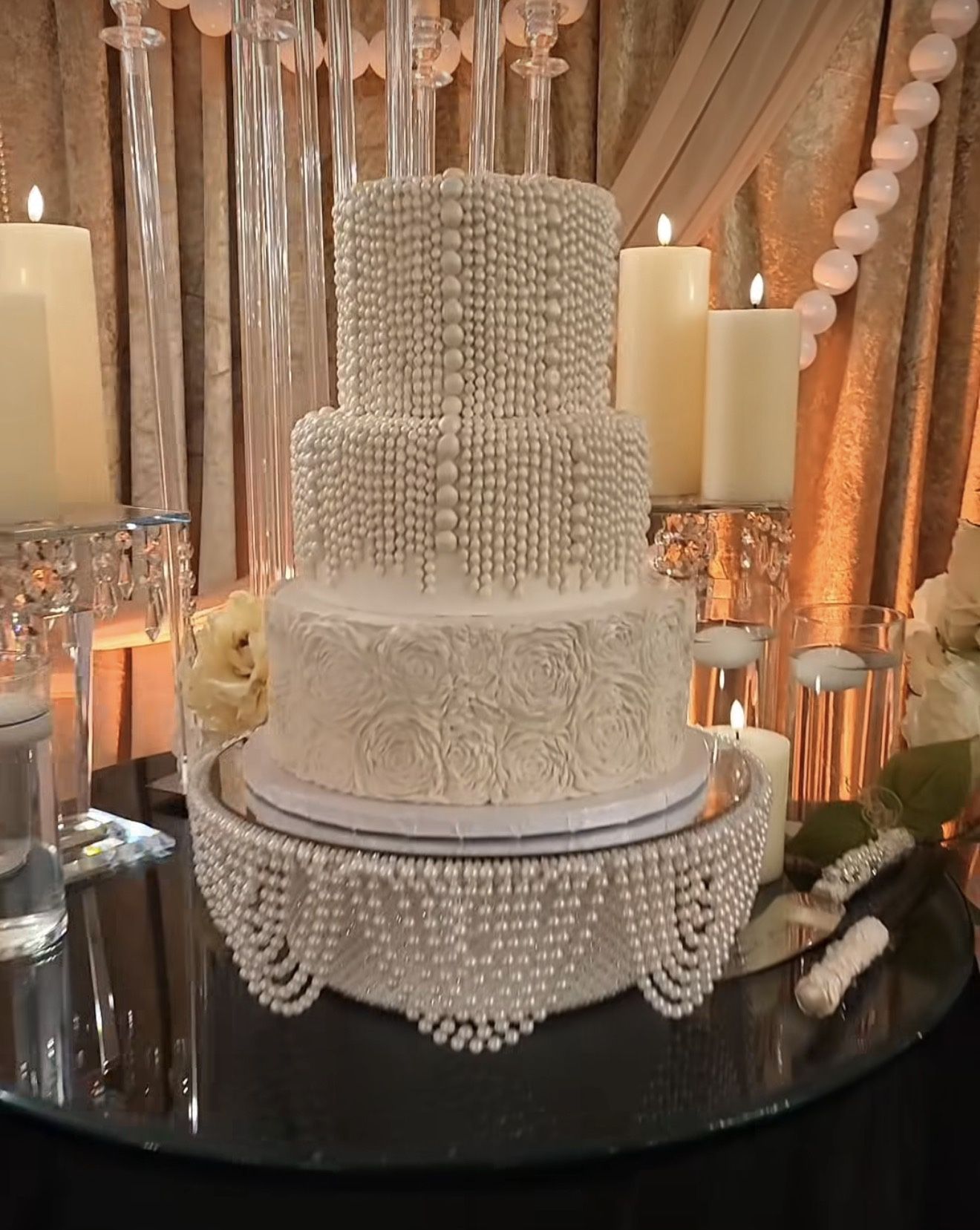 Pearl Wedding Cake Stand