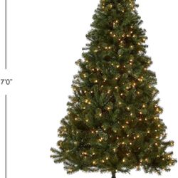 Christmas Tree, Green, North Valley Spruce, White Lights, Includes Stand, 7 Feet  💥brand new in box💥 🔥$39🔥  Warehouse Address: 2745 Boone st   Col