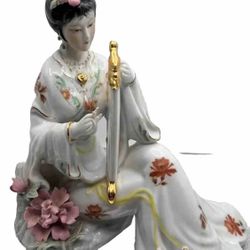 Porcelain Court Lady Pipa Statue Macau China 17"