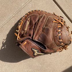 Mizuno Catchers Mitt- Used
