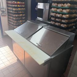 Atosa Commercial 60inch Kitchen Sandwich/Salad Refrigerated Build Station