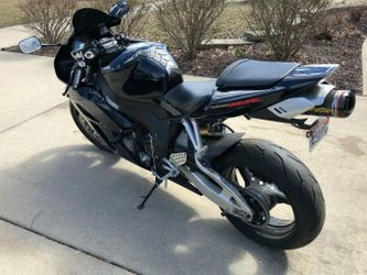 $1000 2004 Honda CBR1000RR Well maintained