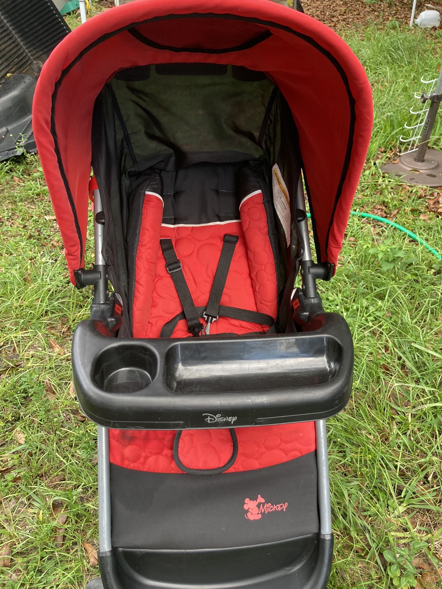 Foldable Baby Stroller DISNEY, used. Plegable Cochecito de bebe DISNEY, usado