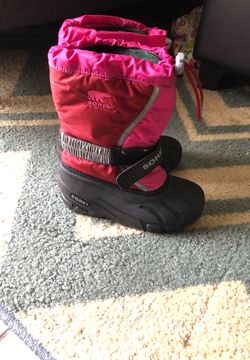 Snow boots
