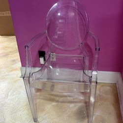 Clear Acrylic “Ghost” Style Chair