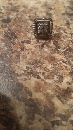 10kt Gold Diamond Earing