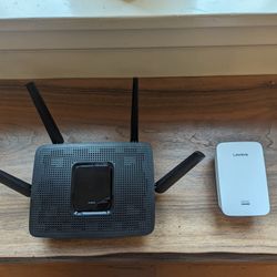 Linksys EA8300 Router and RE7000 Range Extender