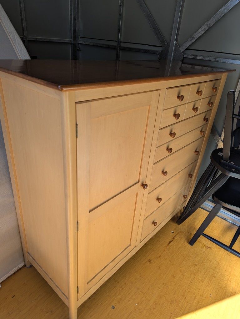 4 Piece Solid Wood Bedroom Set