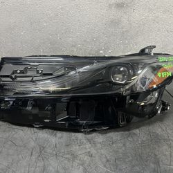 2025-2026 TOYOTA CAMRY LEFT HEADLIGHT OEM USED