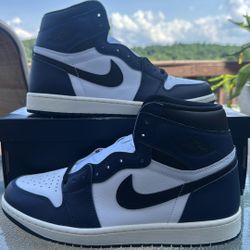 Jordan 1 Midnight Navy 
