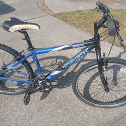 Trek Mountain Track 800 M Frame Good Condition Bike Bicycle 26" tires - $60 FIRM