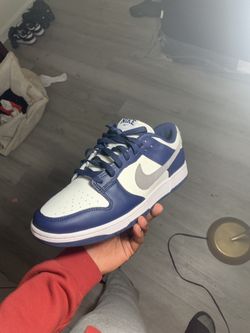 Dunk Low “Midnight Navy Smoke Grey”