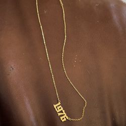 1976 Gold Necklace 18k