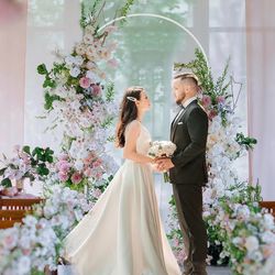 (606060-19)Wedding Arch Backdrop Stand, 6 FT Square White Metal Arch Backdrop Stand for Wedding Ceremony Photo Booth, Outdoor Indoor Birthday Party, G