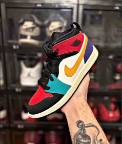 Jordan 1 Mid “Multi Color”