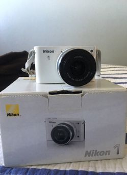 Nikon 1 j1 camera needs repair but can easily be repaired just has no power.