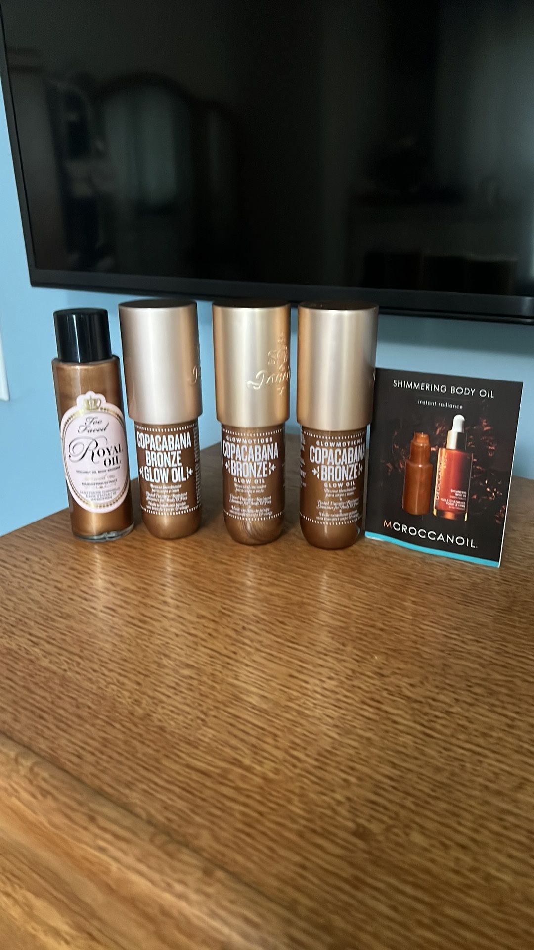Sol De Janeiro Glowmotions Copacabana bronze glow,Too Faced Royal oil body