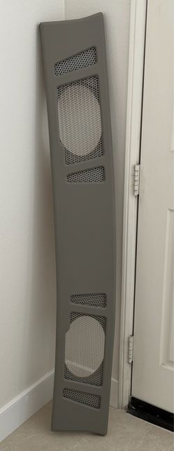 Rear Speaker tray