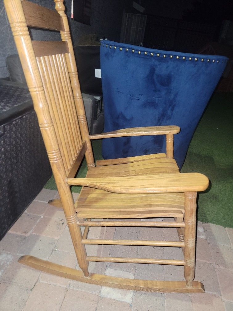 Wood Rocking Chair