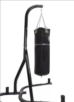 Heavy bag with stand