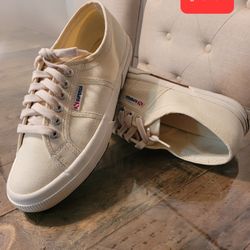 SUPERGA SHOES SIZE 8