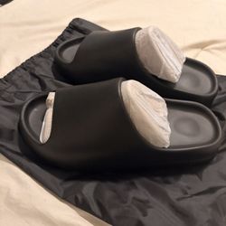 Yeezy Slides